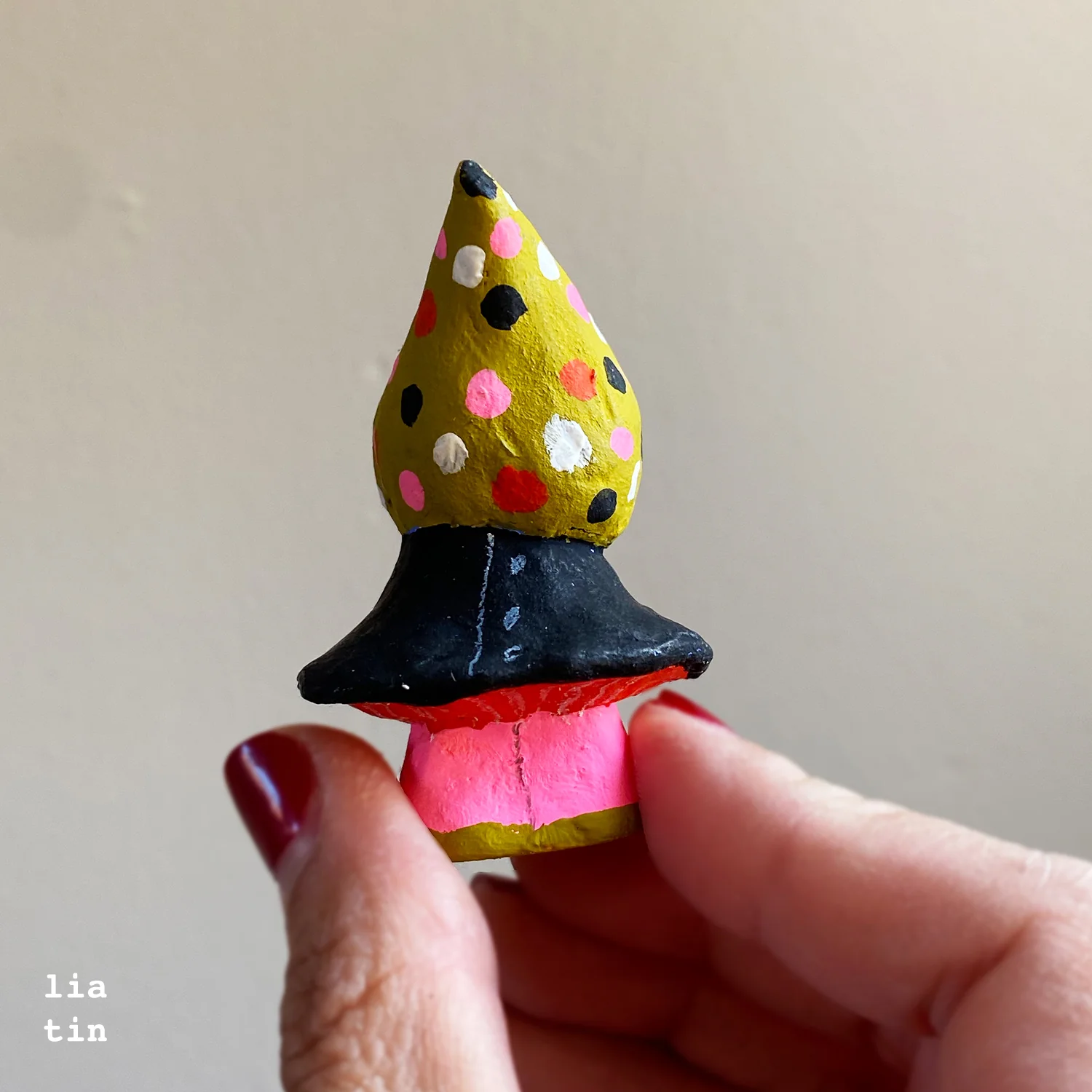 Lia Tin - Dots - Image 3