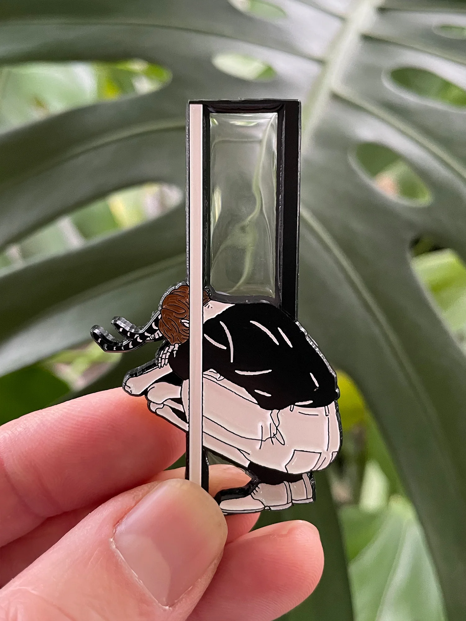 Mio - Border Pin