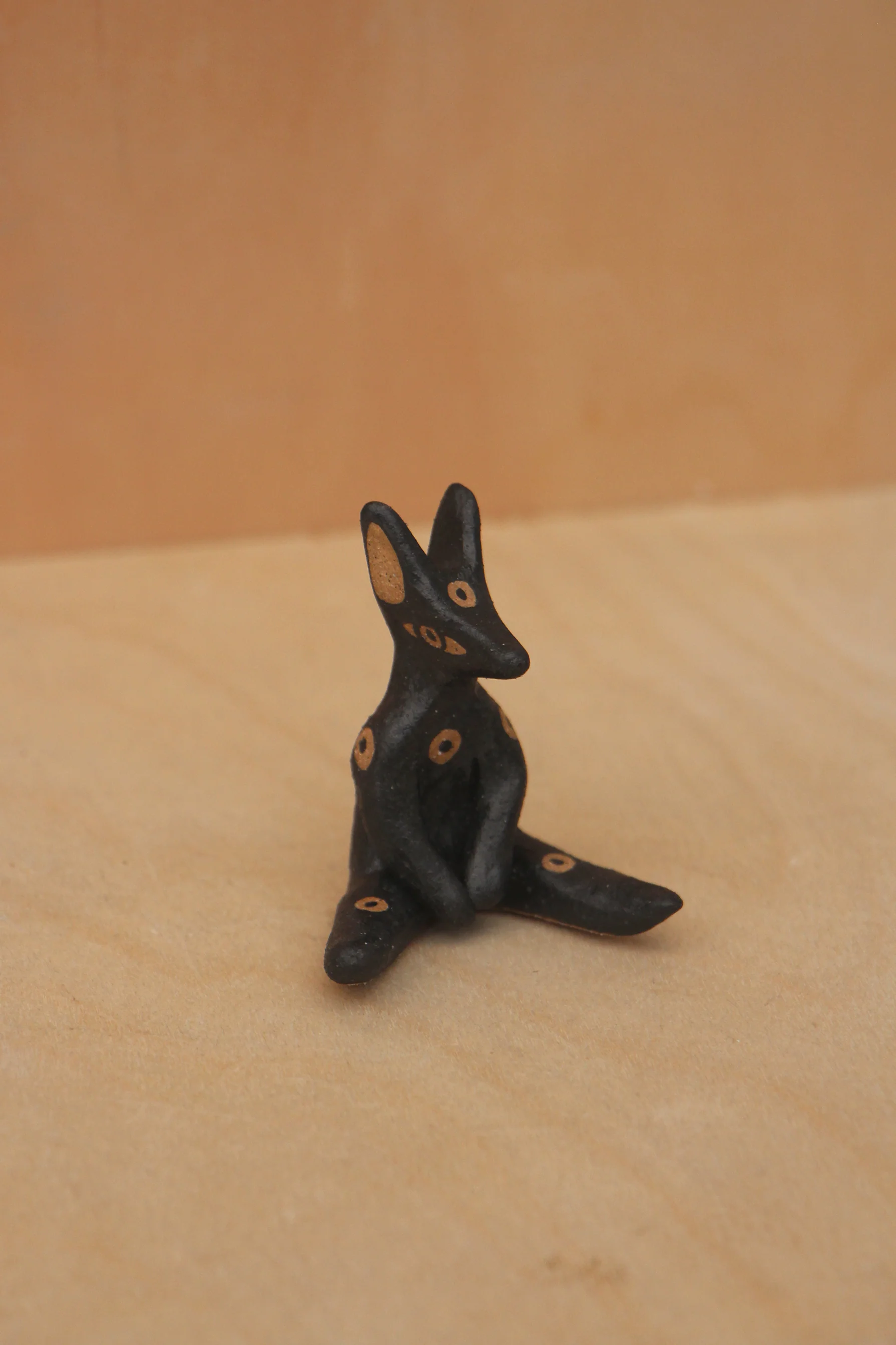Perro y Arena - El Coyotito de la Noche (Coyote of the Night)